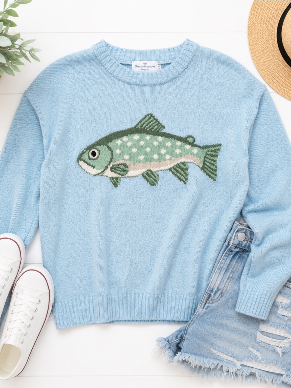 Light Blue Crewneck Boutique Sweater with Green Fish Motif SZ Small
